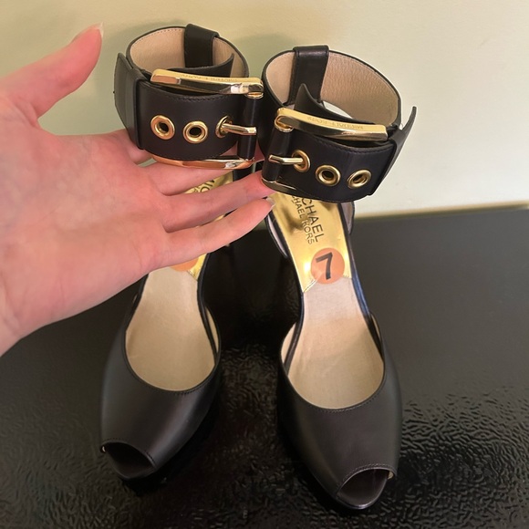 Michael Kors Heels - Picture 4 of 4